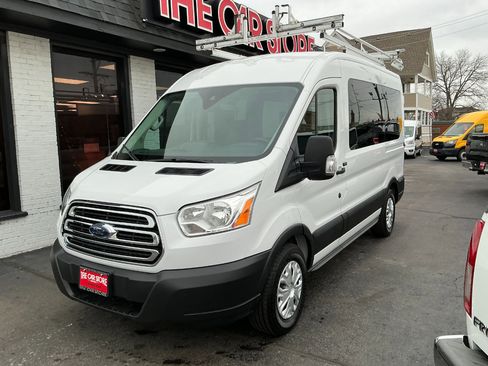 Used 2019 Ford Transit 150 XLT image 2