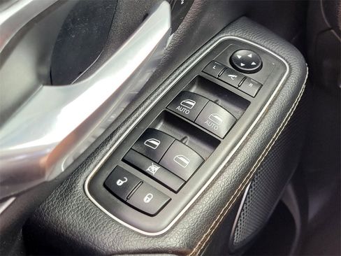 Used 2021 RAM 1500 Laramie image 24