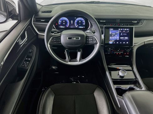 Used 2023 Jeep Grand Cherokee Altitude AWD/4WD image 22