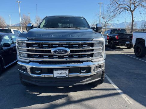 Used 2023 Ford F350 Lariat w/ Lariat Ultimate Package image 2