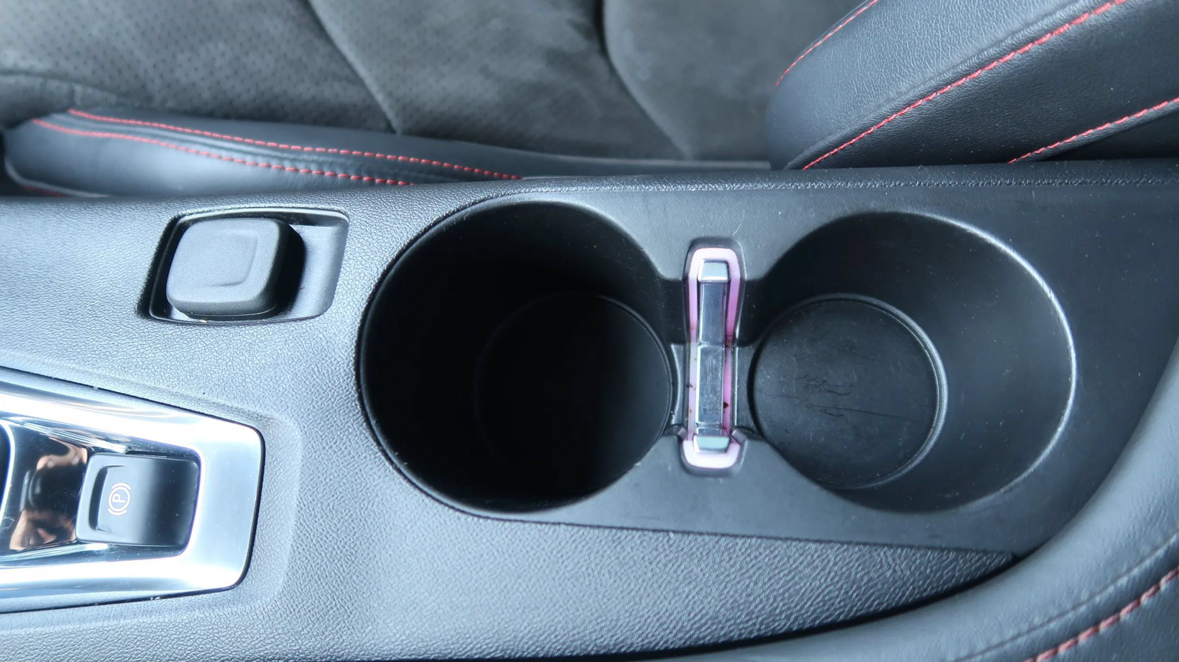 Used 2018 Chevrolet Camaro ZL1 RWD image 31