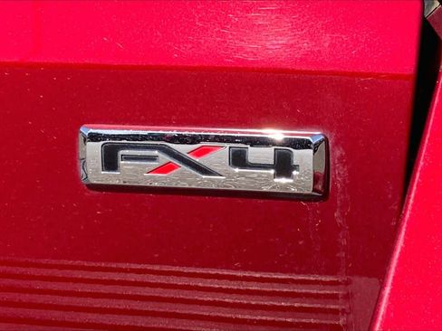 Used 2019 Ford Expedition XLT w/ Equipment Group 202A image 9