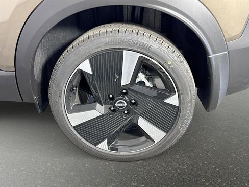 New 2026 Nissan Kicks SR FWD image 30
