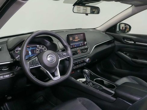 Used 2021 Nissan Altima 2.5 SV FWD image 13