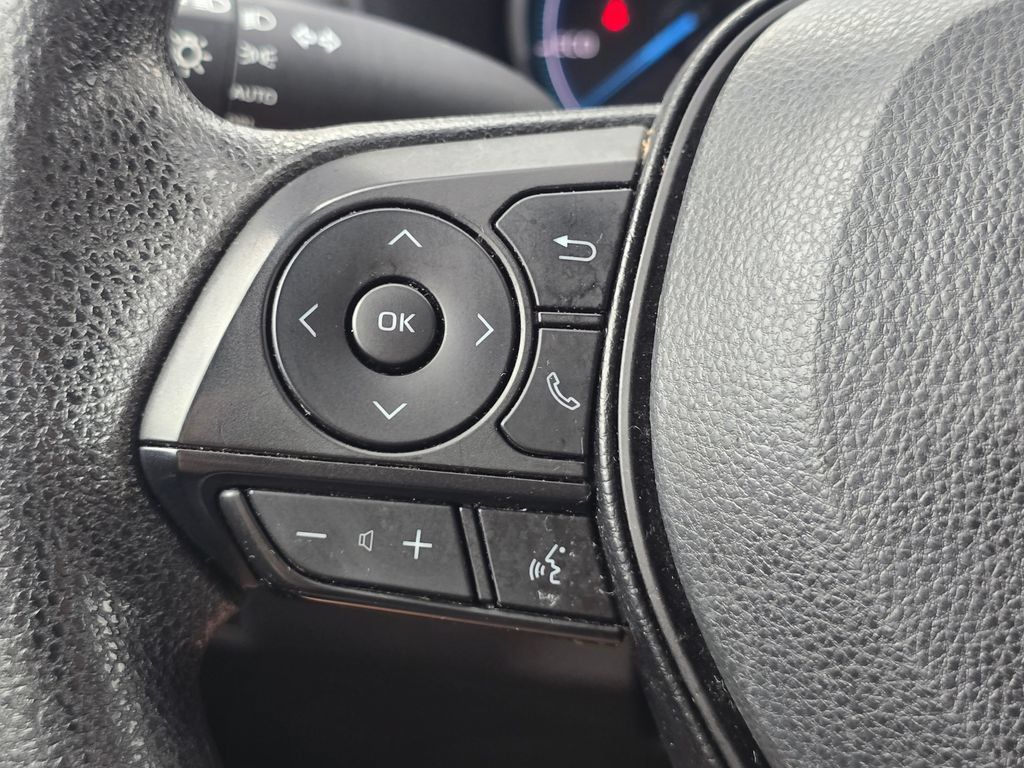 Certified 2025 Toyota RAV4 XLE AWD/4WD image 33