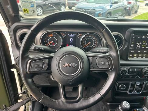 Used 2022 Jeep Gladiator Sport AWD/4WD image 15