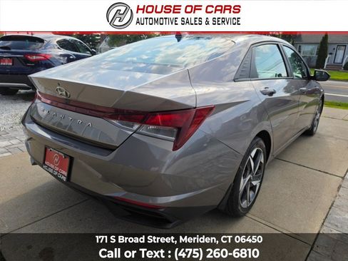 Used 2023 Hyundai Elantra SEL w/ Convenience Package FWD image 4