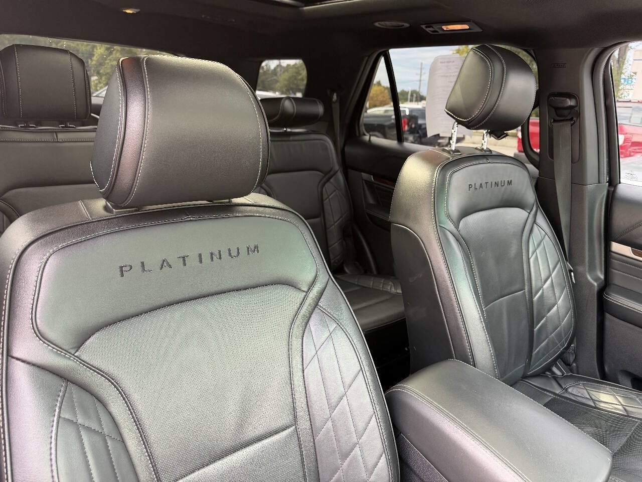 Used 2017 Ford Explorer Platinum AWD/4WD image 8