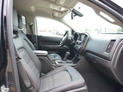 Used 2017 GMC Canyon SLE w/ All Terrain X Package AWD/4WD image 7
