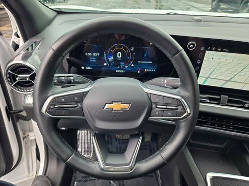 Certified 2025 Chevrolet Equinox LT FWD image 30