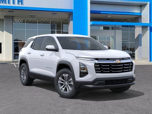 New 2026 Chevrolet Equinox LT w/ Convenience Package II AWD/4WD image 7