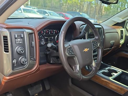 Used 2014 Chevrolet Silverado 1500 High Country w/ High Country Premium Package image 9