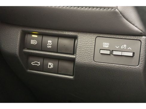 Used 2020 Toyota Avalon XSE image 27