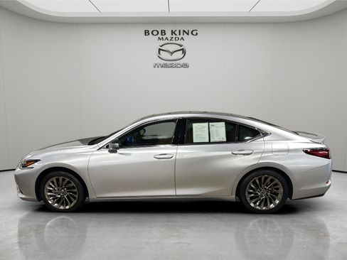 Used 2024 Lexus ES 350 Ultra Luxury w/ Accessory Package (Z2) FWD image 2