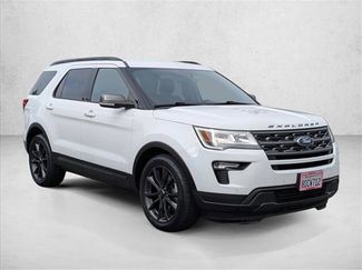 Used 2018 Ford Explorer XLT w/ Equipment Group 202A FWD video 3