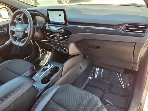 Used 2023 Ford Escape ST-Line FWD image 8