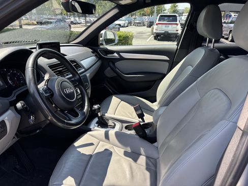 Used 2018 Audi Q3 2.0T Premium Plus FWD image 17