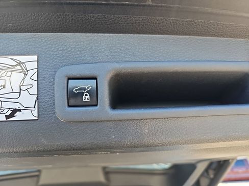 Used 2022 Toyota Sienna XLE image 18