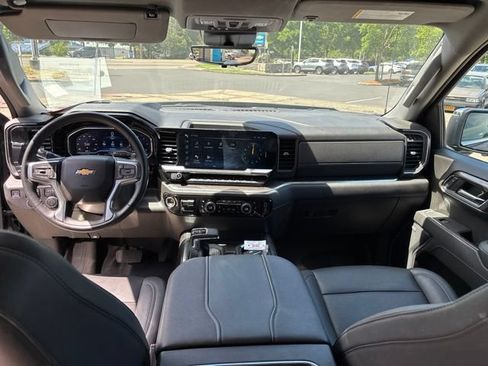 Used 2023 Chevrolet Silverado 1500 LTZ w/ LTZ Premium Package AWD/4WD image 16