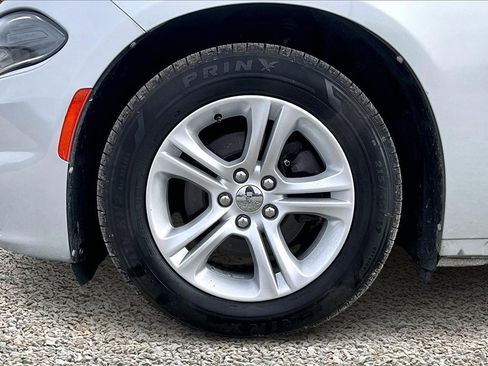 Used 2020 Dodge Charger SXT w/ Leather Interior Group image 8