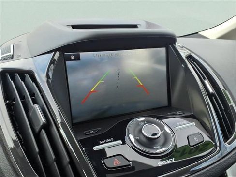 Used 2013 Ford C-MAX SEL image 22