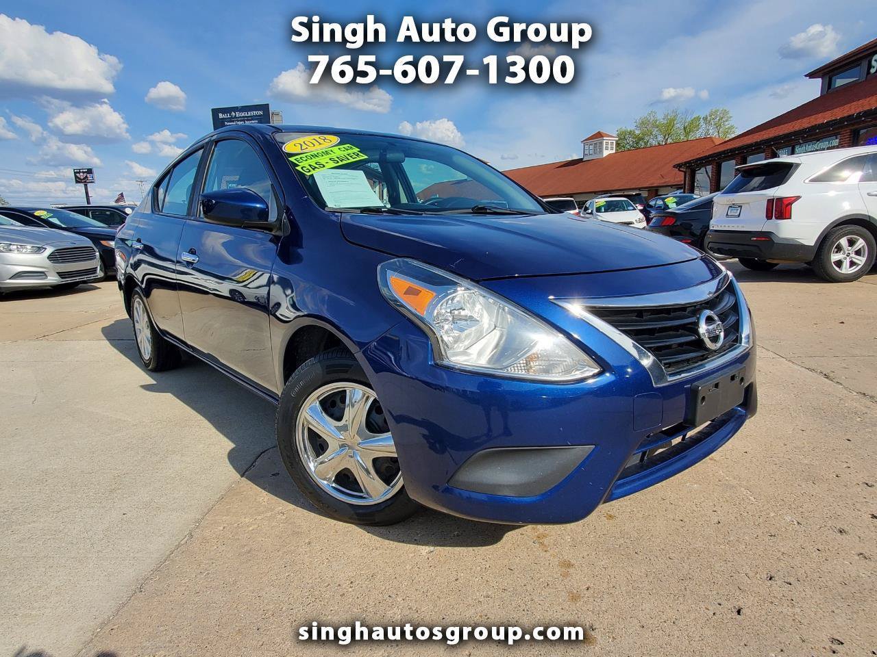 Used 2018 Nissan Versa SV FWD image 1