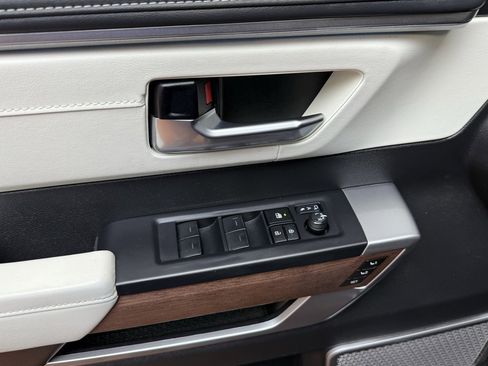 Used 2023 Toyota Sequoia Capstone image 23