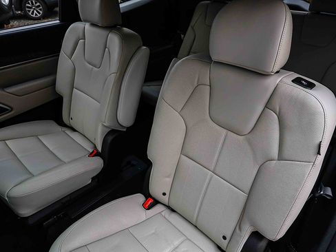Certified 2023 Kia Telluride EX w/ EX Captain's Chair Package AWD/4WD image 22