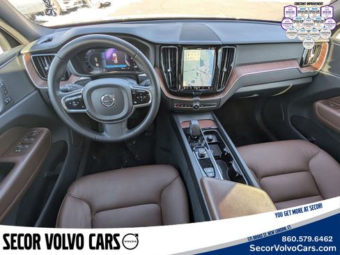 Certified 2023 Volvo XC60 B5 Plus w/ Climate Package image 14