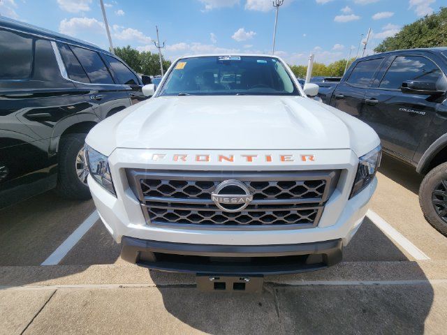 Used 2024 Nissan Frontier SV w/ SV Convenience Package RWD image 2