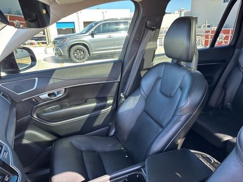 Used 2020 Volvo XC90 T5 Momentum w/ Protection Package Premier image 14