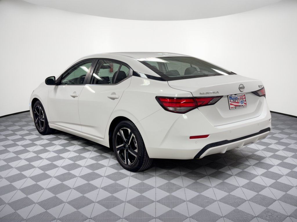 Used 2025 Nissan Sentra SV FWD image 3