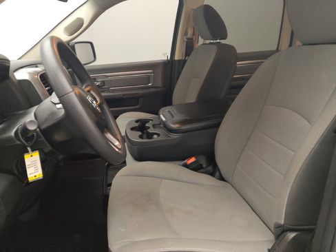 Used 2022 RAM 1500 Classic SLT image 17