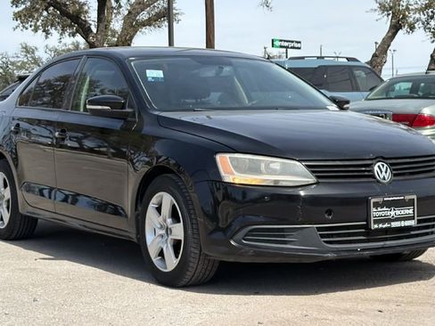 Used 2012 Volkswagen Jetta SE image 3