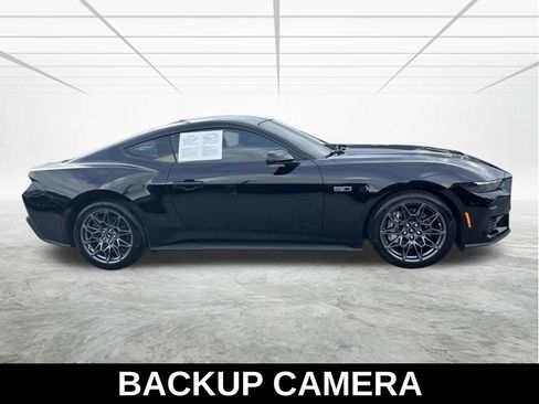 Used 2025 Ford Mustang GT RWD image 4