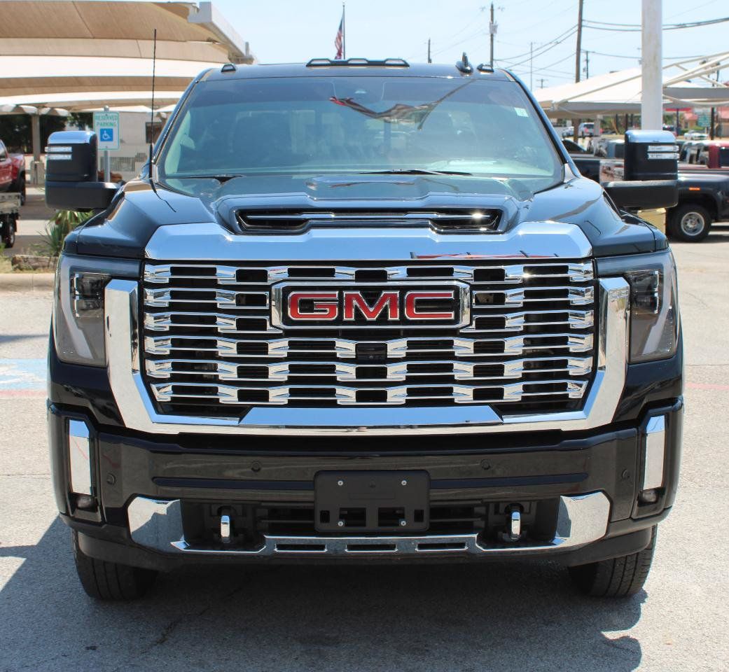 Used 2026 GMC Sierra 3500 Denali w/ Denali Reserve Package AWD/4WD image 6