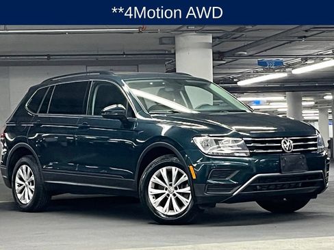 Used 2019 Volkswagen Tiguan SE w/ Panoramic Sunroof Package AWD/4WD image 3