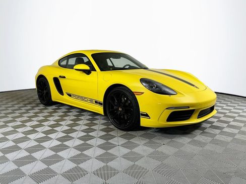 Used 2025 Porsche 718 Cayman RWD image 1