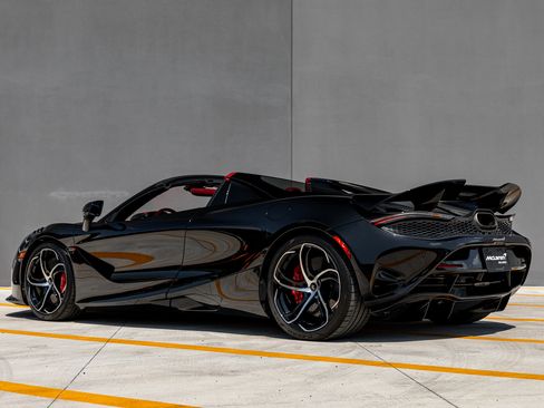 Used 2024 McLaren 750S Spider image 31