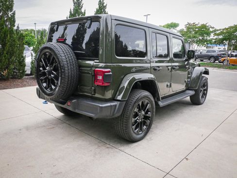 Used 2022 Jeep Wrangler Unlimited Sahara w/ Cold Weather Group AWD/4WD image 10