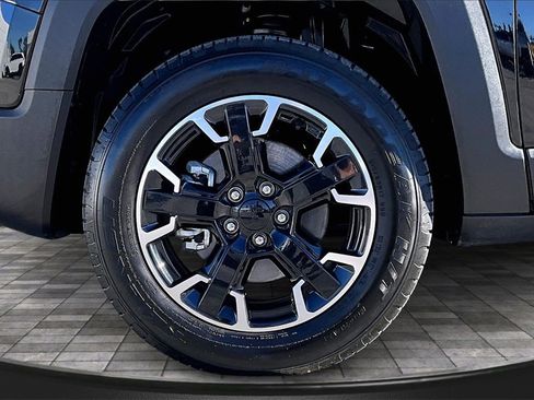 Certified 2023 Jeep Renegade Latitude w/ Sun/Sound Group image 10