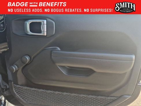 Used 2023 Jeep Gladiator Sport AWD/4WD image 10