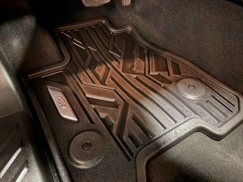 Used 2024 Chevrolet Colorado Trail Boss w/ Technology Package image 19