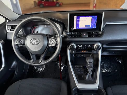 Used 2023 Toyota RAV4 LE AWD/4WD image 19