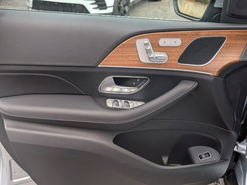 Certified 2025 Mercedes-Benz GLE 450 4MATIC image 12