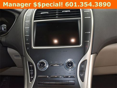 Used 2020 Lincoln Nautilus FWD w/ Equipment Group 101A image 27