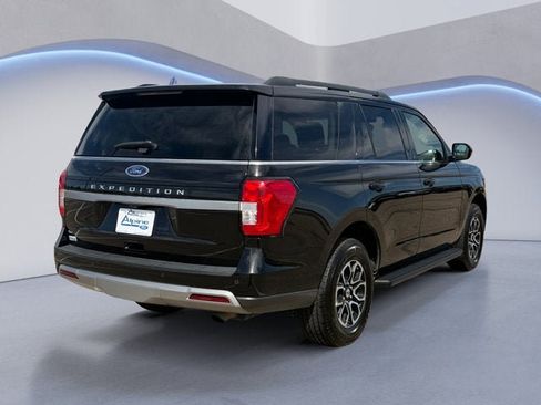 Used 2024 Ford Expedition XLT AWD/4WD image 5