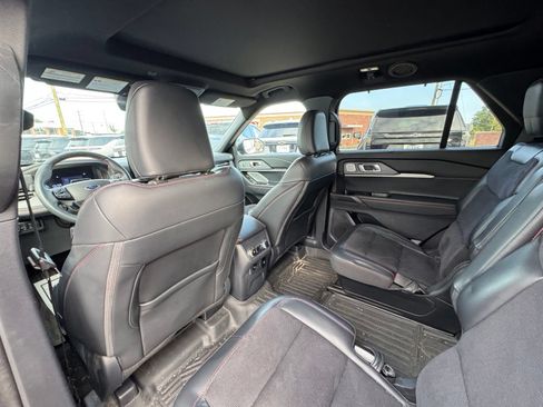 Used 2025 Ford Explorer ST AWD/4WD image 24