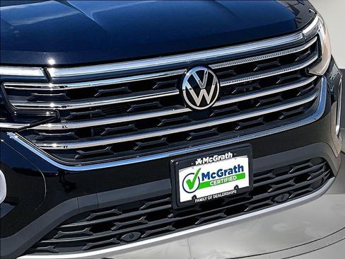 Used 2025 Volkswagen Atlas SE w/ Black Wheel Package AWD/4WD image 36