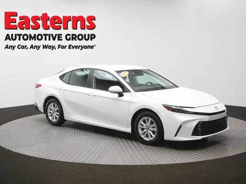Used 2025 Toyota Camry LE FWD image 48